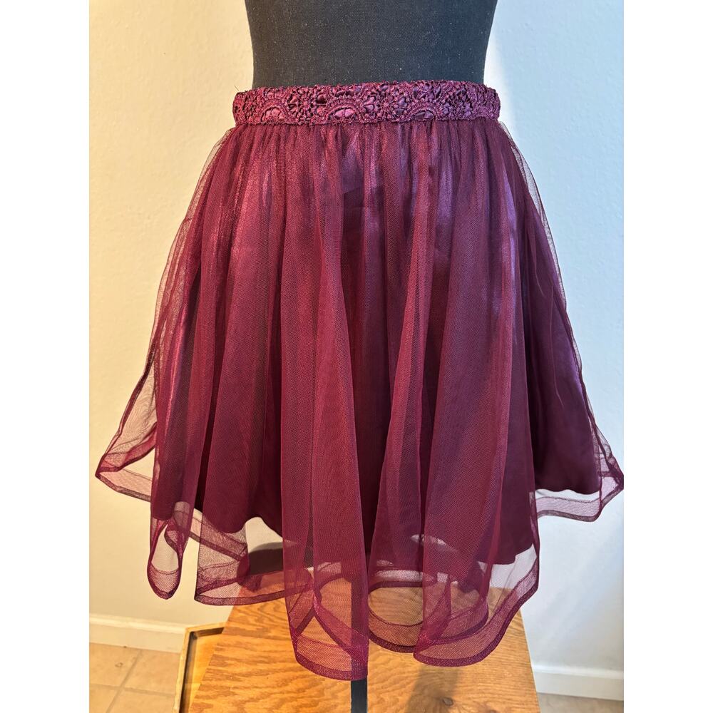 SEQUIN HEARTS Formal Mini Skirt Size 5 Burgundy Lace Tulle Layered